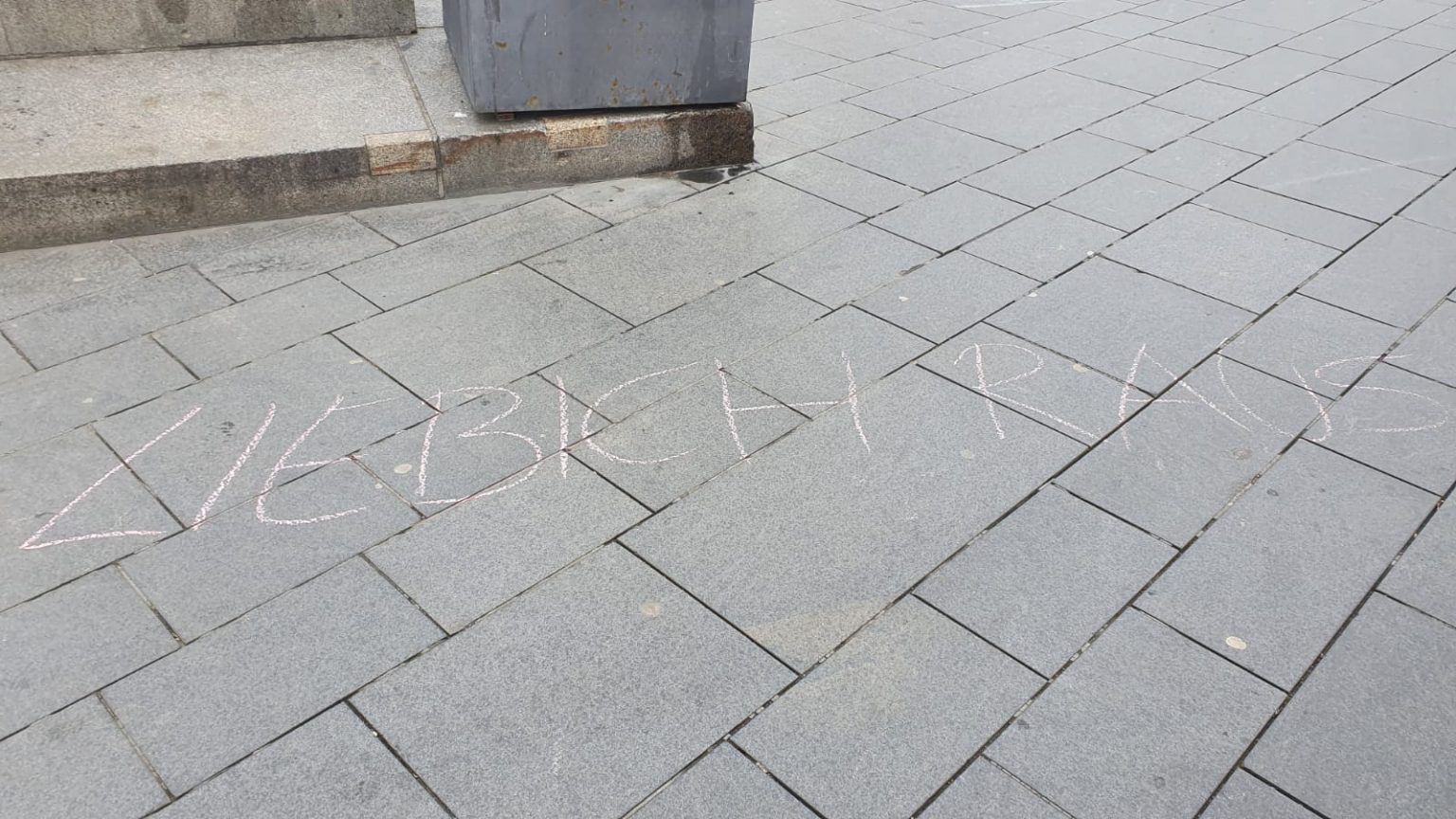 “Nazis stoppen Liebich raus aus Halle” auf dem Marktplatz Du bist Halle