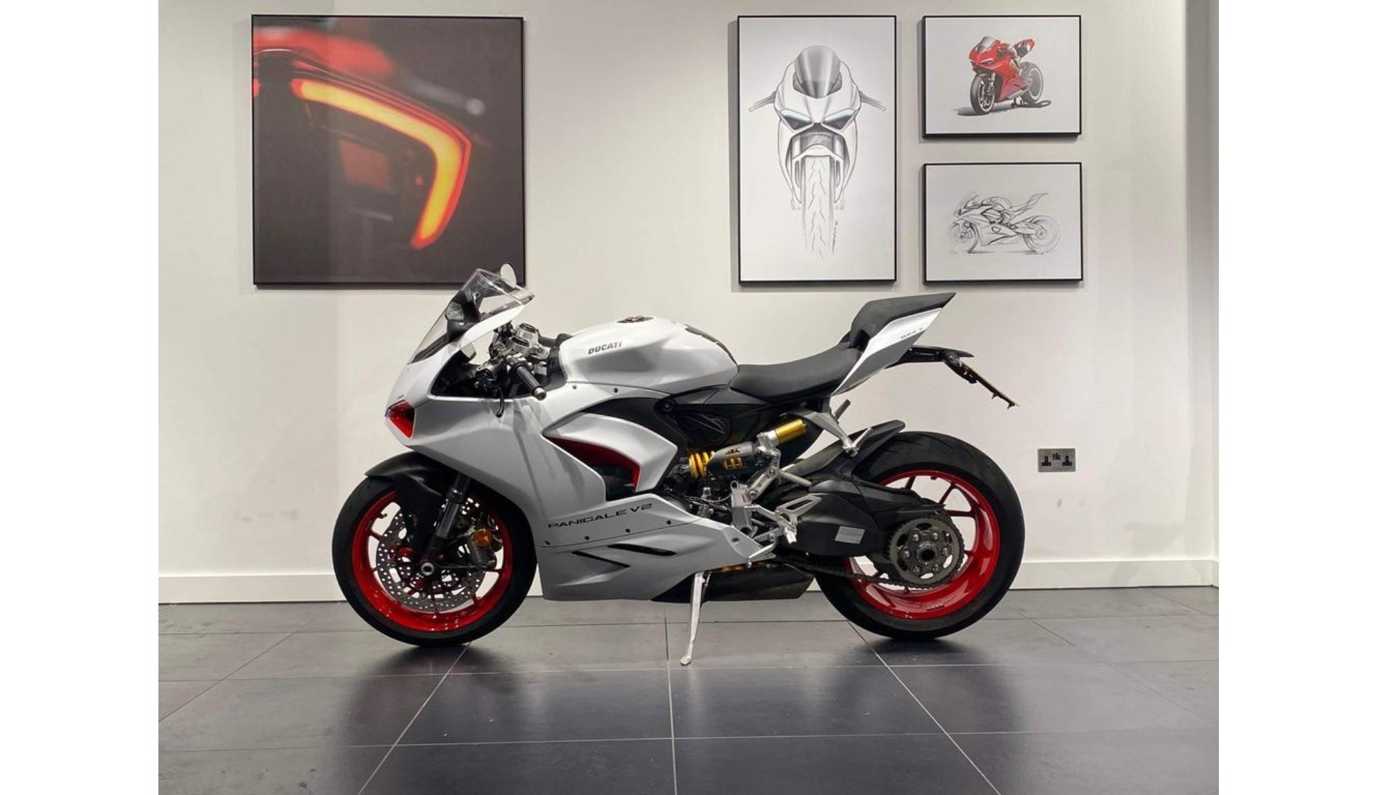 Ducati London A Ducati Dealer