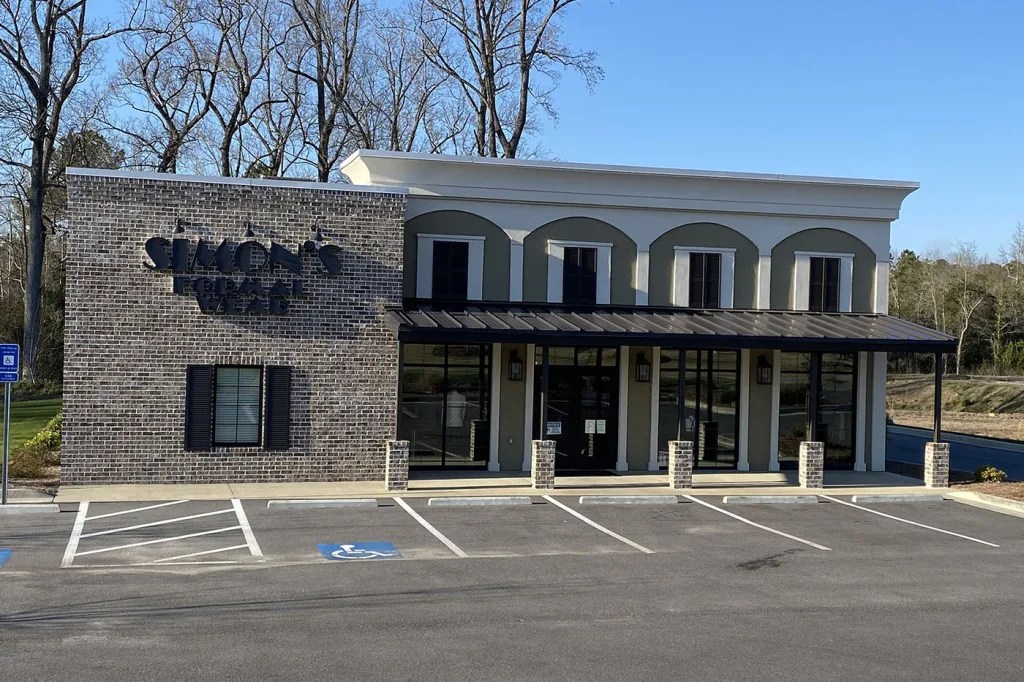 Simon's Formal Wear Duckworth Development