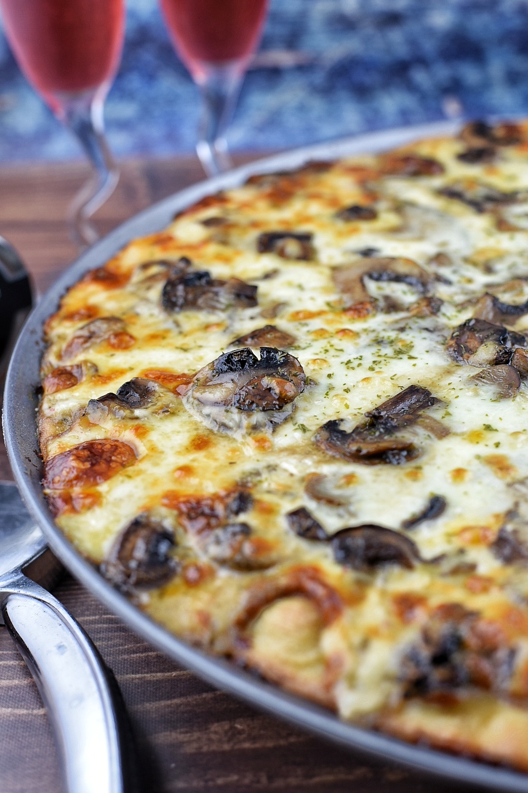 Black Truffle Mushroom White Pizza Dude That Cookz