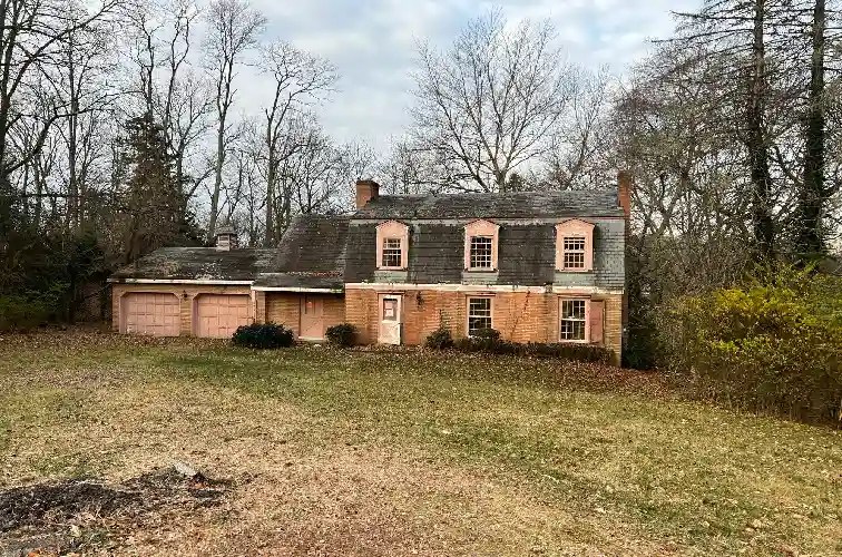 2510 Edgewood Dr, Pittsburgh, PA 15241 RealtyTrac