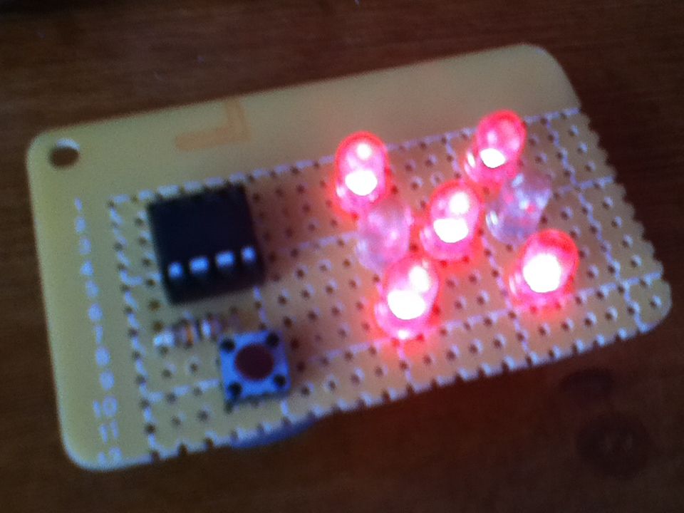 ATtiny85/45/25 LED dice Use Arduino for Projects