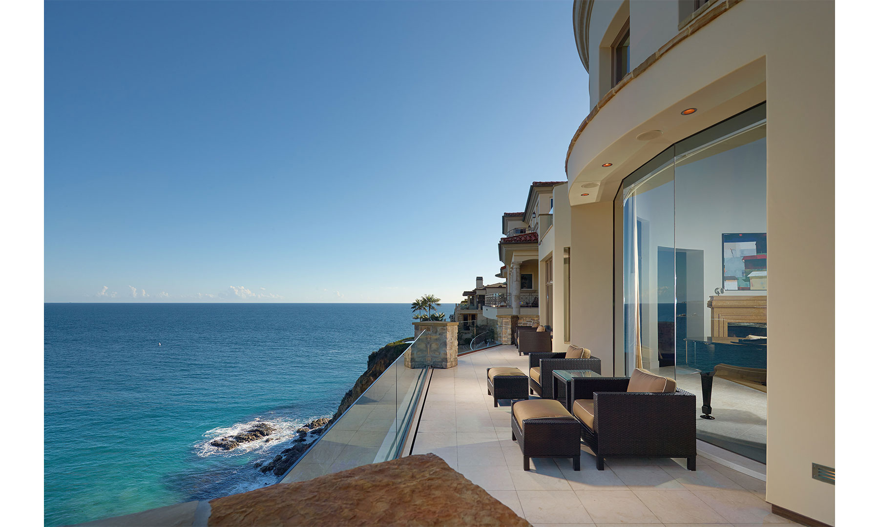Pictures A Luxury Oceanfront Home in Laguna Beach DuJour