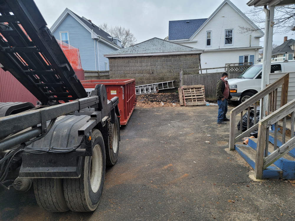 15 yard dumpster rental delivered to Lynn, MA for house cleanout