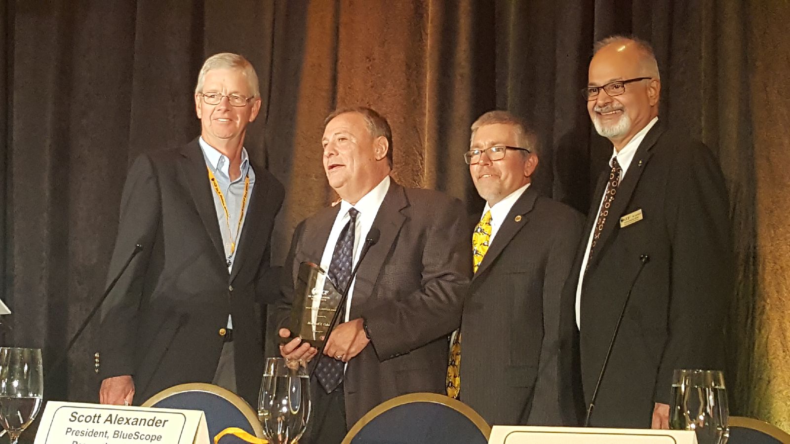 MARSHALL COHN RECEIVES UCF REAL ESTATE AWARD Dunhill Management