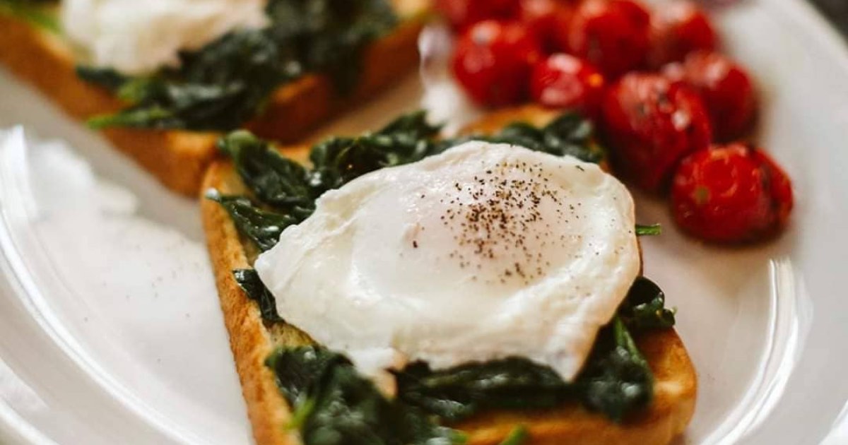 Smoked Meat and Eggs The Breakfast Duo You Didn’t Know You Needed(08)