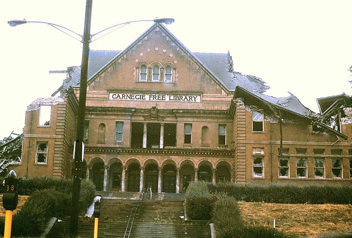 Homage to Duquesne’s Library The Duquesne Hunky