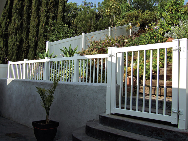 best vinyl fence Duramax Fence