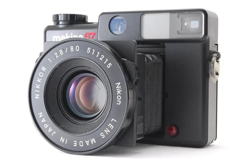 5 Best Medium Format Film Cameras for 2023 Dusty Grain