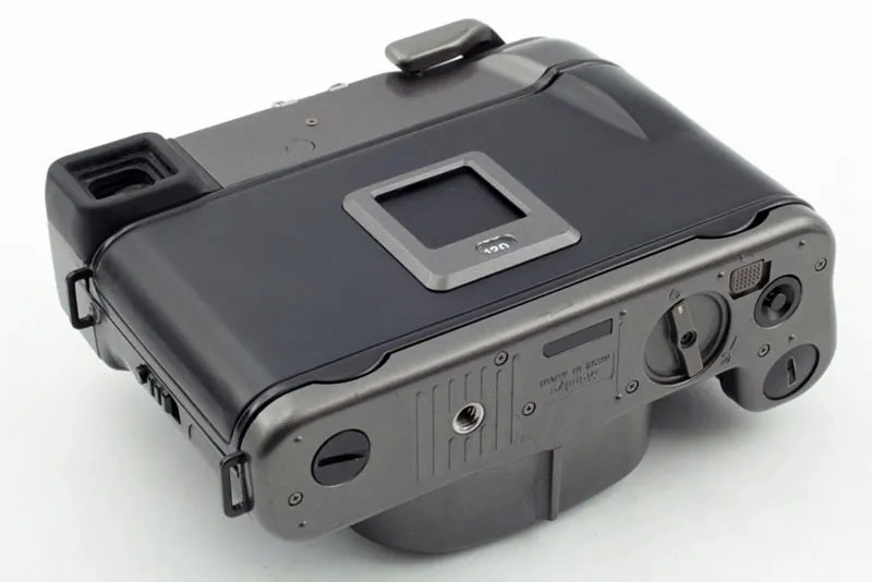 Mamiya 7 Review: Is This The Best Camera Ever Made? | Dusty Grain