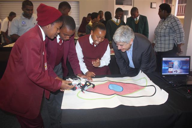 Pupils Encouraged to Pursue Maths Careers Through Robotics