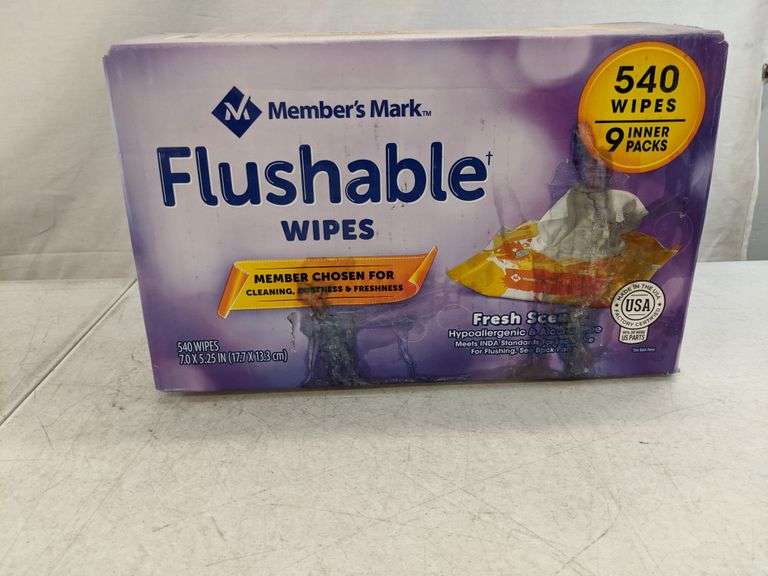 Case of 9 Member's Mark Flushable Wipes, Fresh Scent 540 Wipes