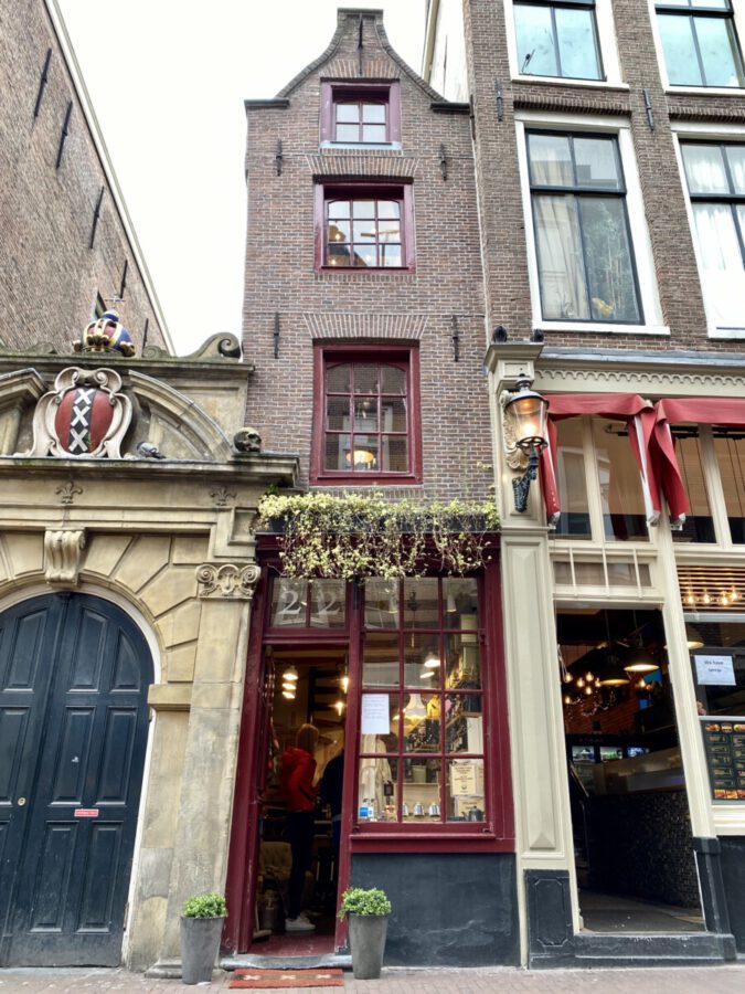 The narrowest house in Amsterdam everything you need to know
