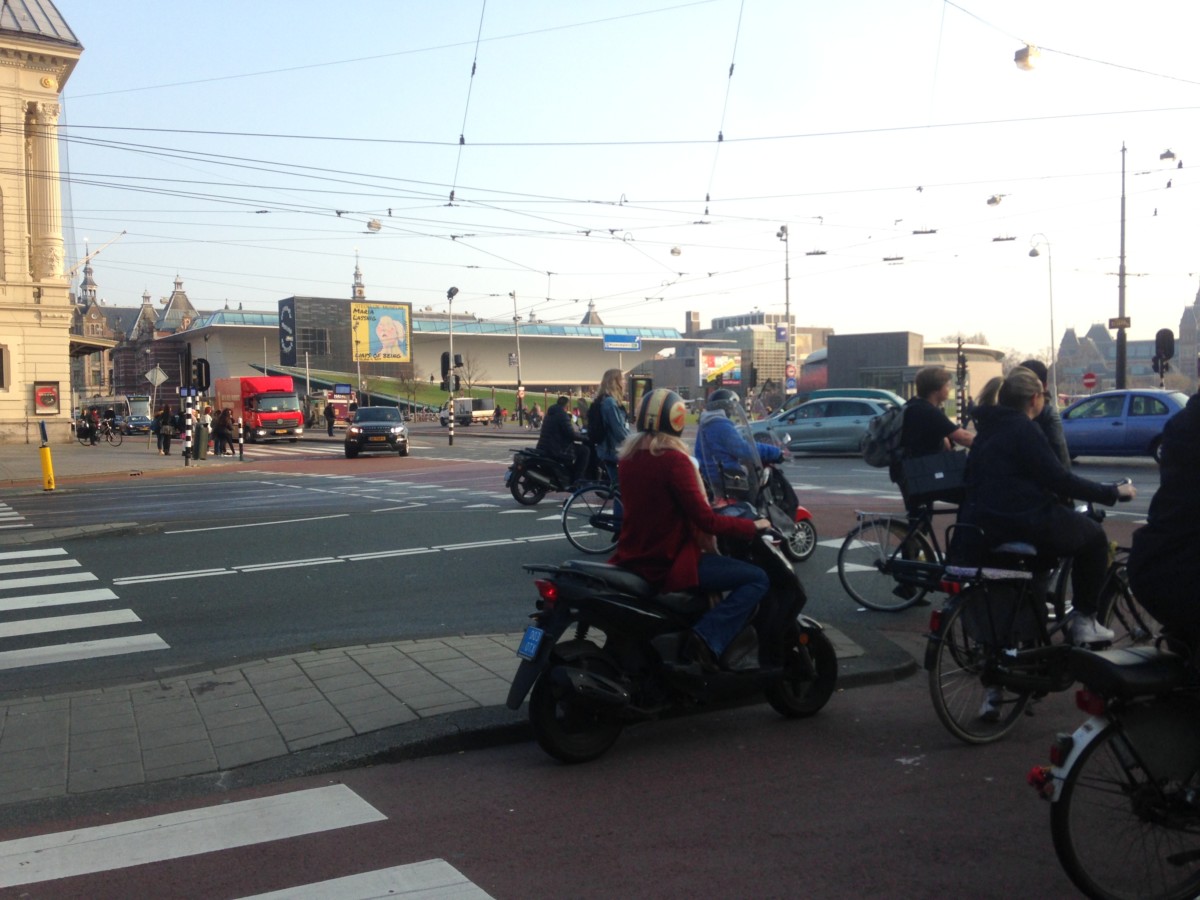 LIVE BLOG Scooters in Amsterdam Move to the Road Today DutchReview