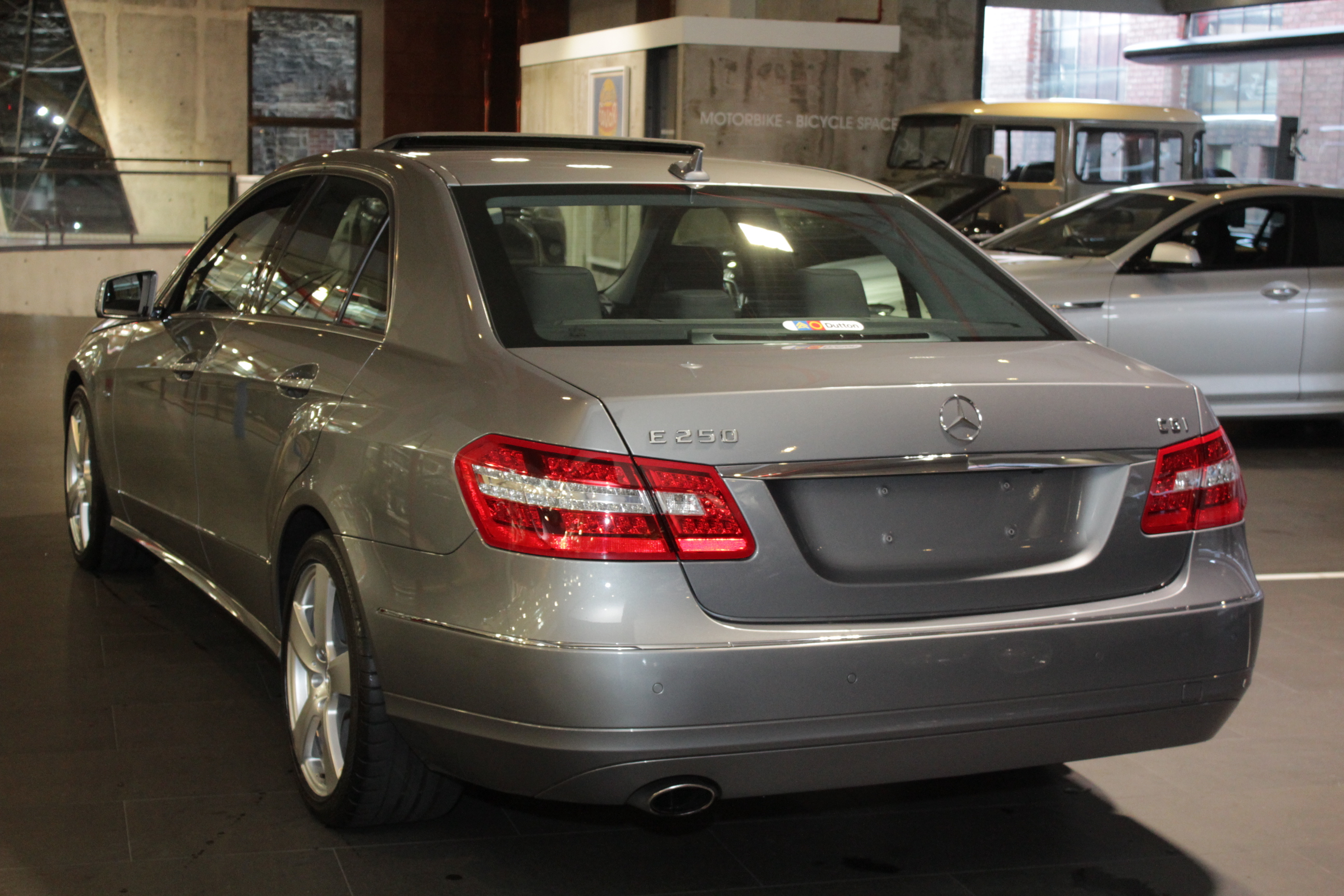 2012 MercedesBenz E250 W212 BlueEFFICIENCY Avantgarde Sedan 4dr 7G
