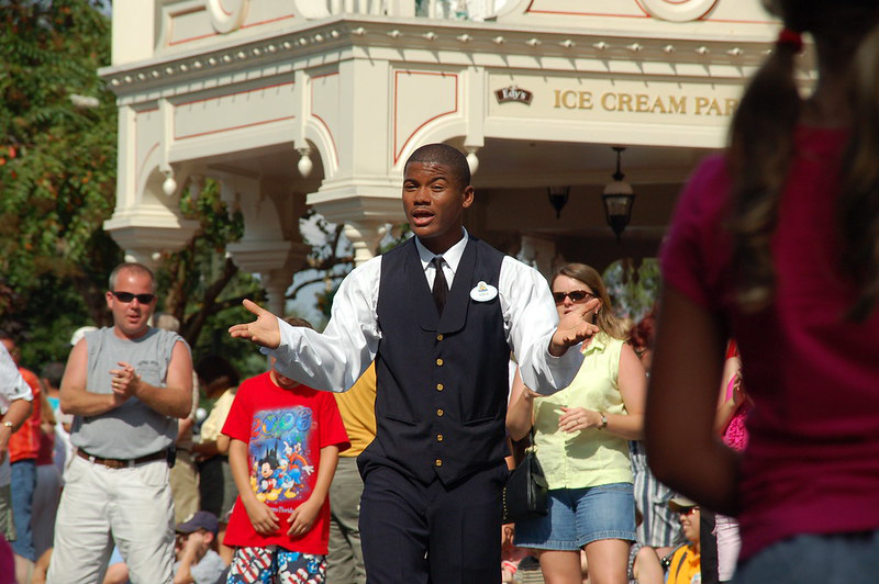 Should You Consider A Disney World Private VIP Tour? DVC Shop