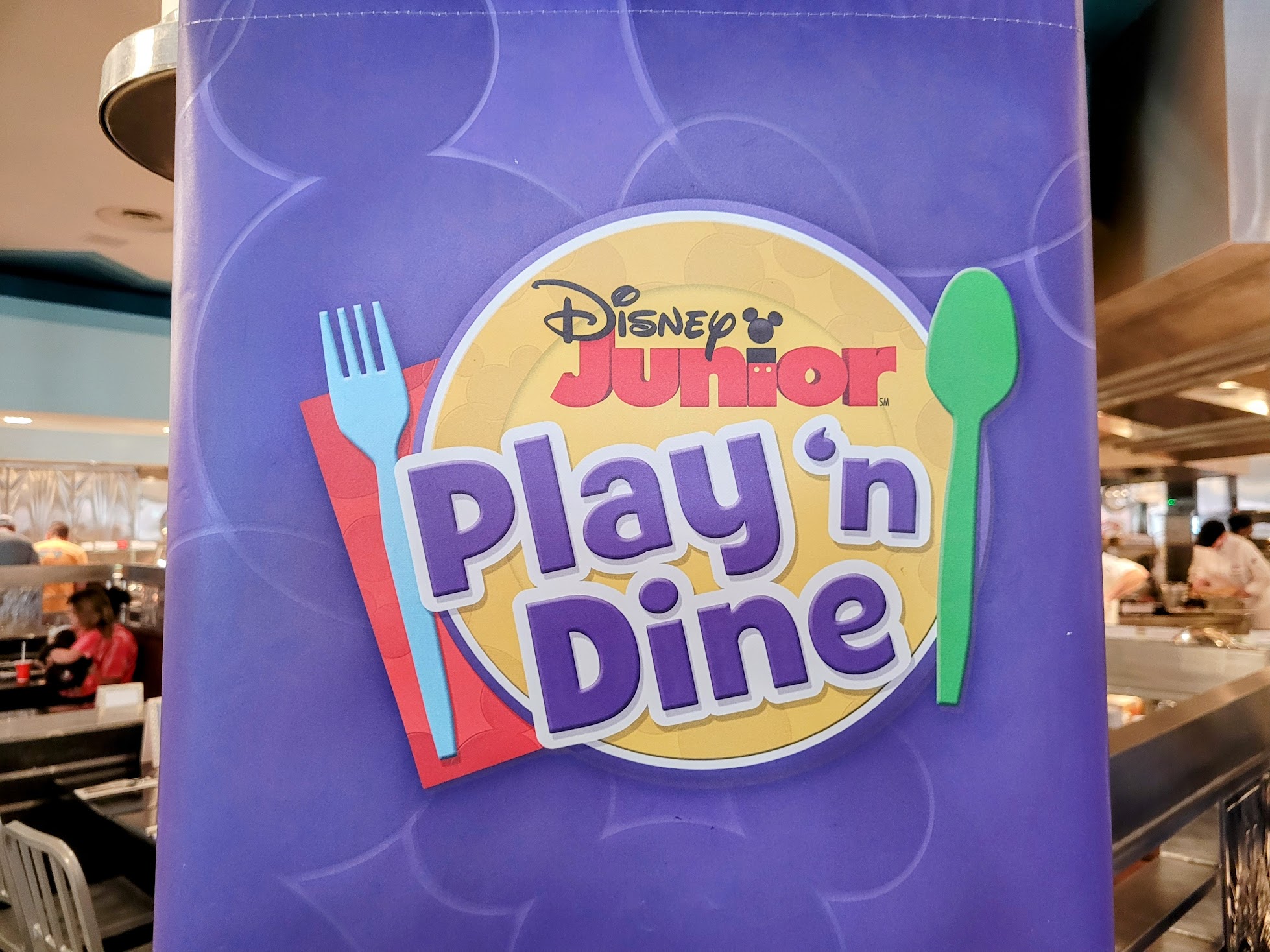 Hollywood & Vine Disney Junior Play ‘n Dine Breakfast Review DVC Shop