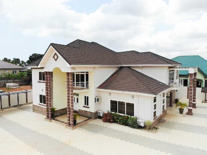 5 bedroom house for sale at Tema community 12 102905