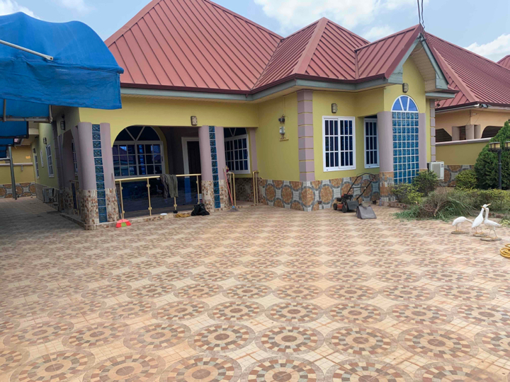 3 bedroom furnished house for sale at Oyarifa 167231