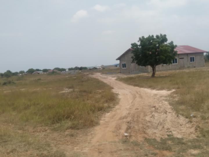Serviced land for sale at DAWHENYA AUTHENTIC DOCUMENTS ON PLOTS 257125