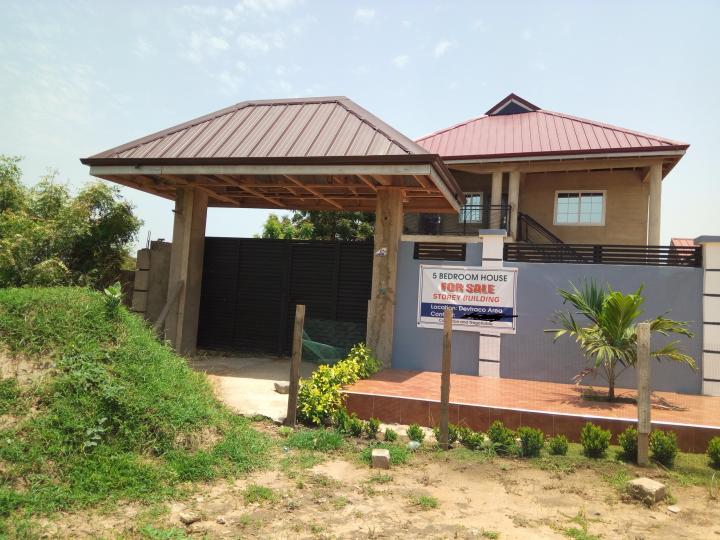 5 bedroom house for sale at Tema 042239
