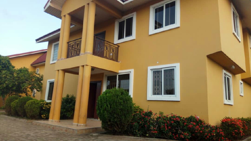4 bedroom apartment for rent at East Legon 076222