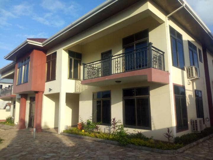 3 bedroom apartment for rent at EAST LEGON AMERICAN HOUSE 086290