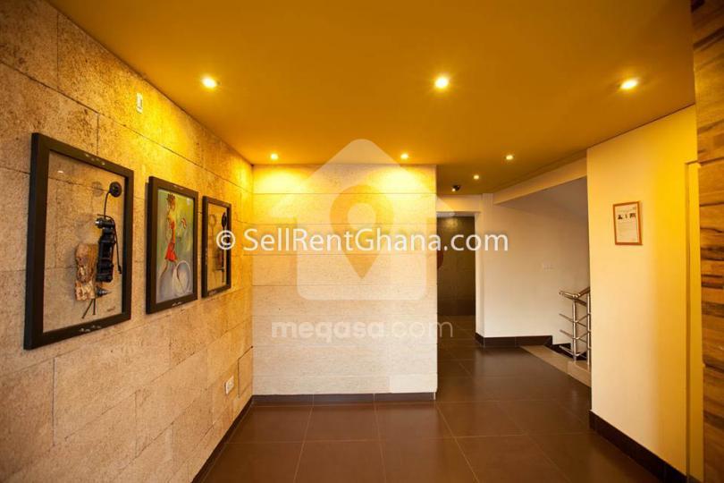 1 bedroom apartment for rent at Osu 009868