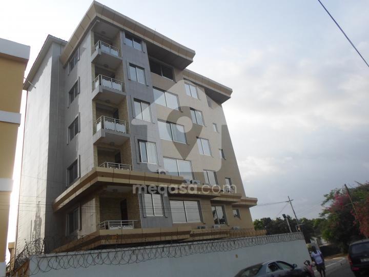 2 bedroom apartment for rent at Osu 012653