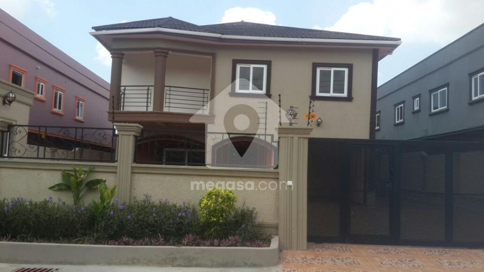 4 bedroom house for sale at East Airport 023648