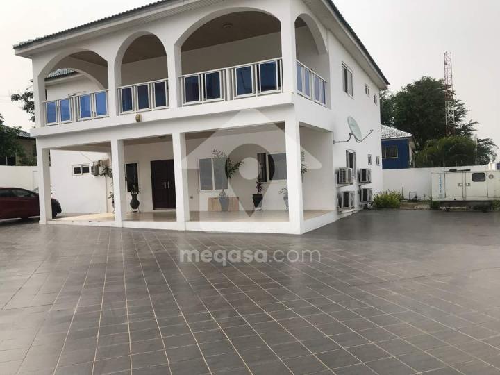6 bedroom house for rent at Airport Area 081537