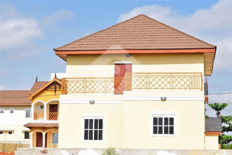 3 bedroom house for rent in East Legon Hill 085288