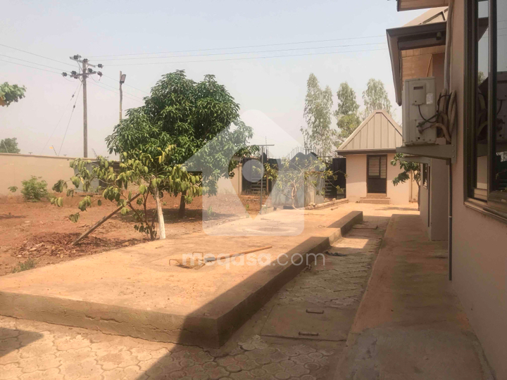 4 bedroom house for rent at Tamale 086641