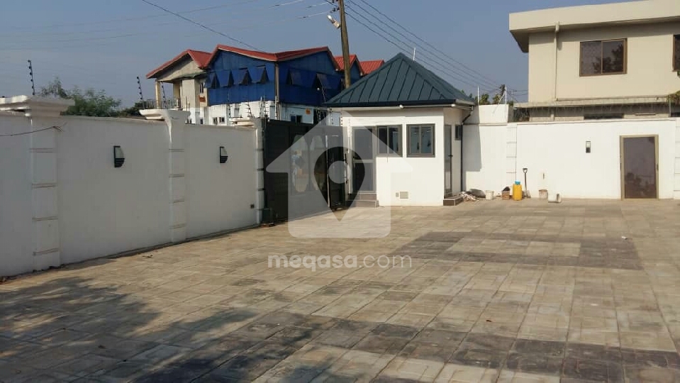 5 bedroom house for rent in North Kaneshie 087509