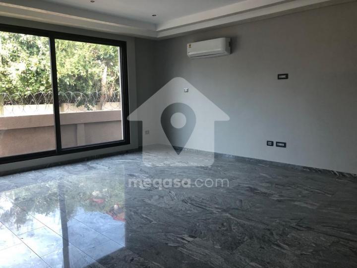 4 bedroom house for rent in West Airport 092648