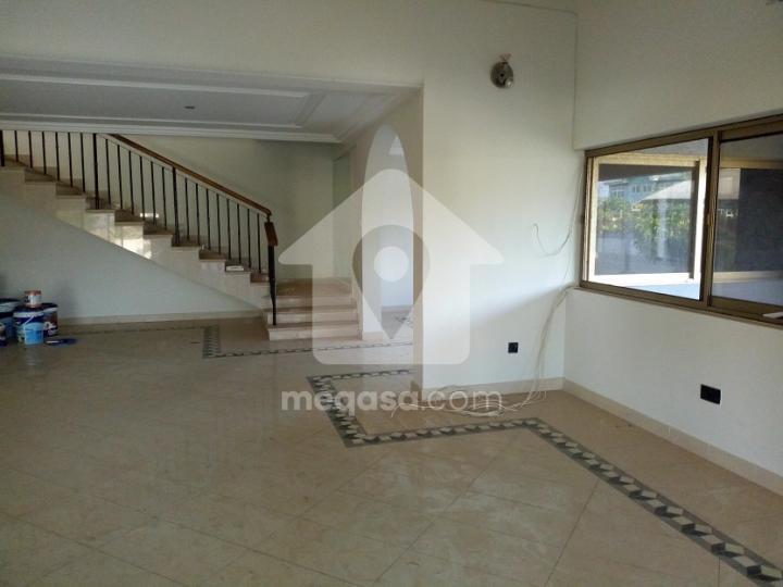 6 bedroom house for rent at Tema community 093166