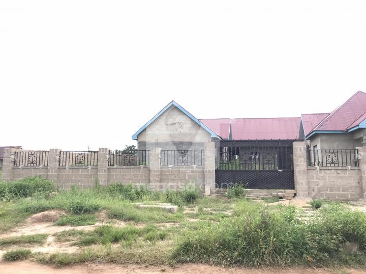 8 bedroom house for sale at Tamale 101702