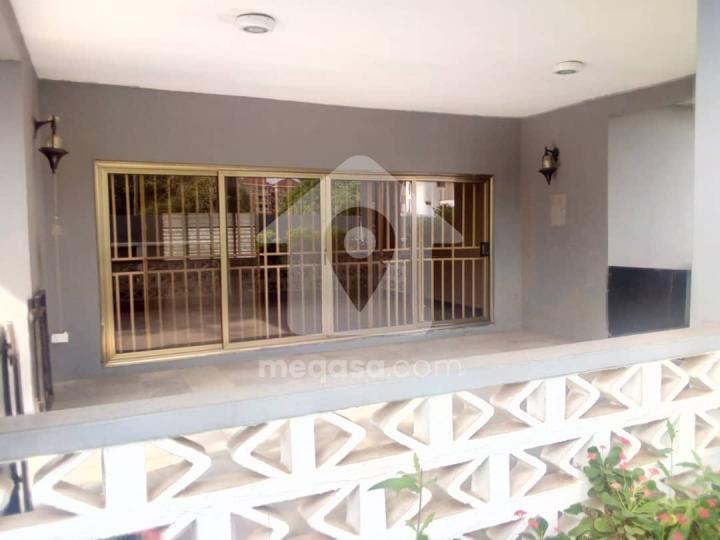 4 bedroom house for sale in Osu 118247