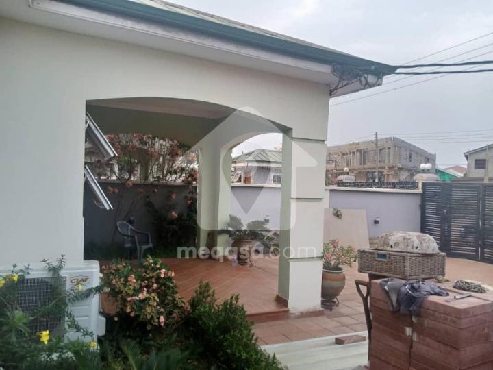 2 bedroom house for rent at TEMA COMMUNITY 25 120205