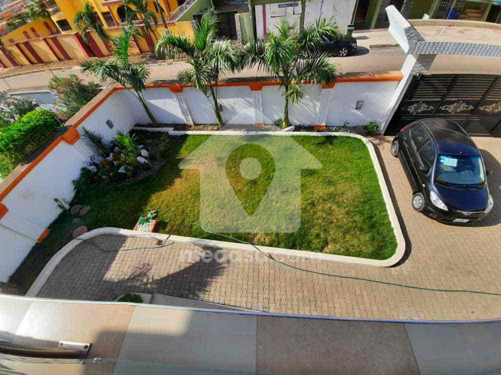 16 bedroom guest house for sale in Adjiringanor 128523