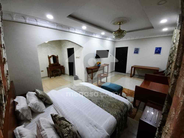 16 bedroom guest house for sale at Adjiringanor 128523