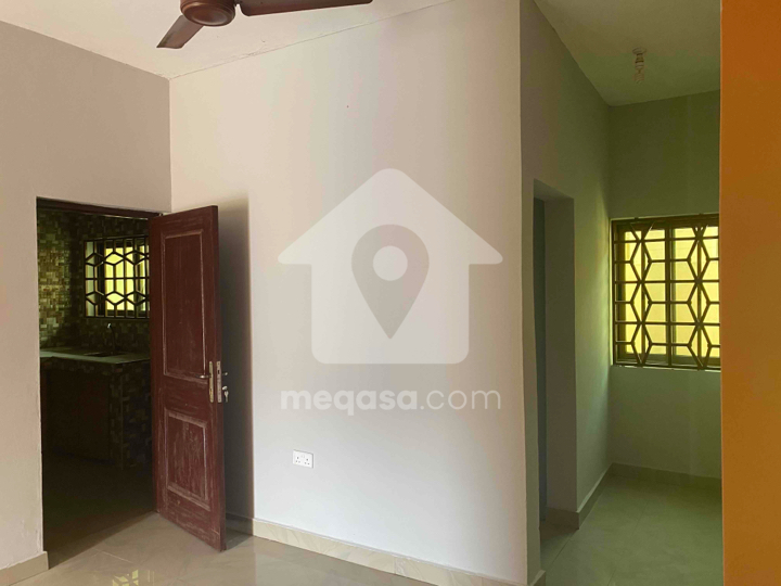 2 bedroom apartment for rent at Lakeside Estate 160408