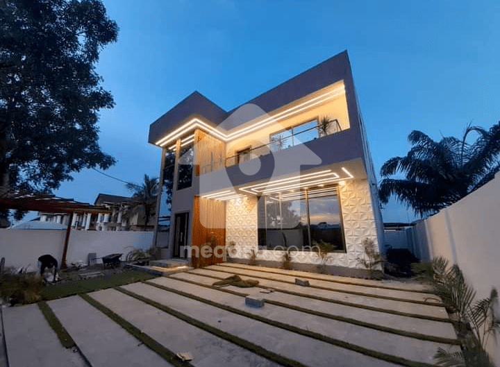 4 bedroom house for sale at West Trasacco 192974