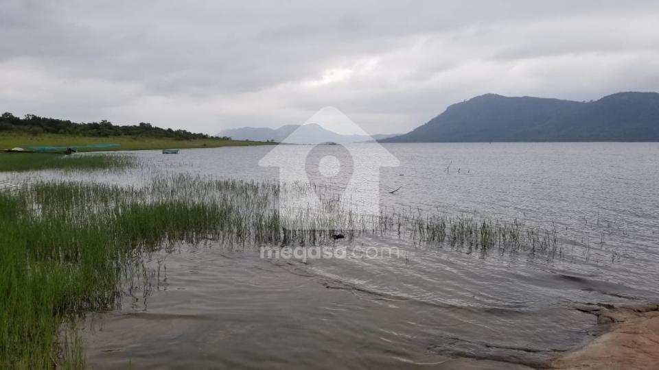 Commercial land for sale in AKOSOMBO 241389