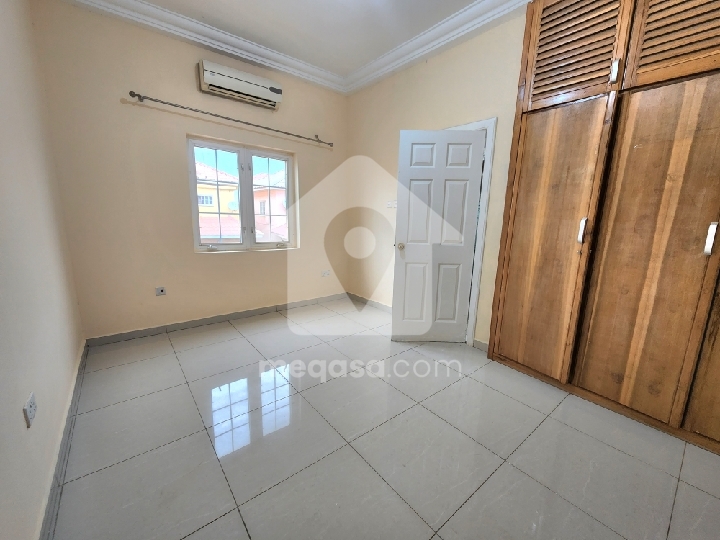 3 bedroom house for rent at Spintex 256246