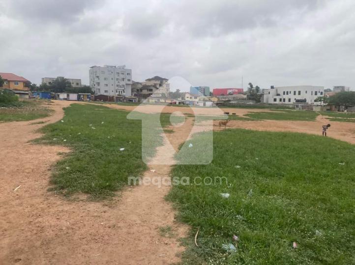 Residential land for sale in East Airport 401136