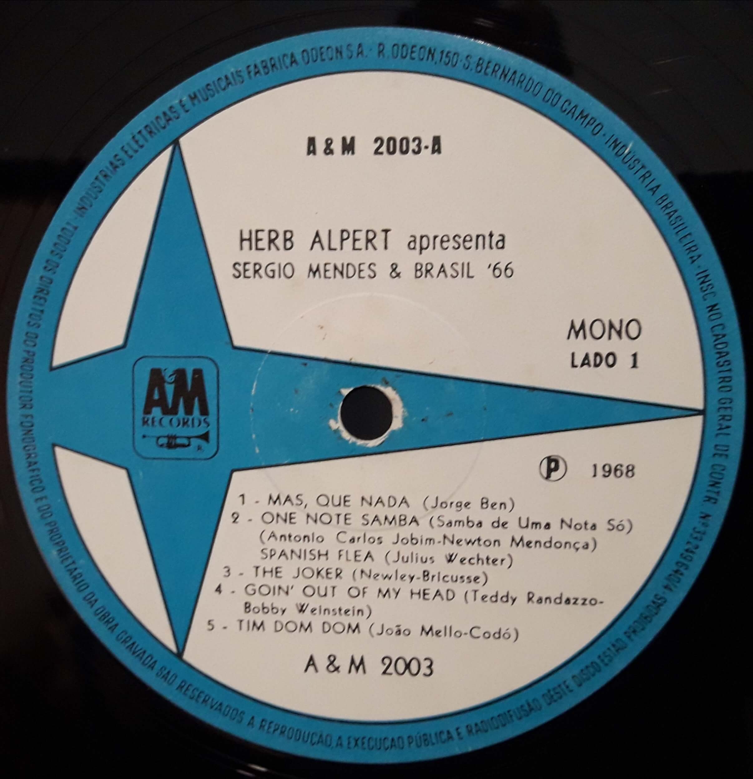 HERB ALPERT APRESENTS = SERGIO MENDES & BRASIL 66 D vinil Loja