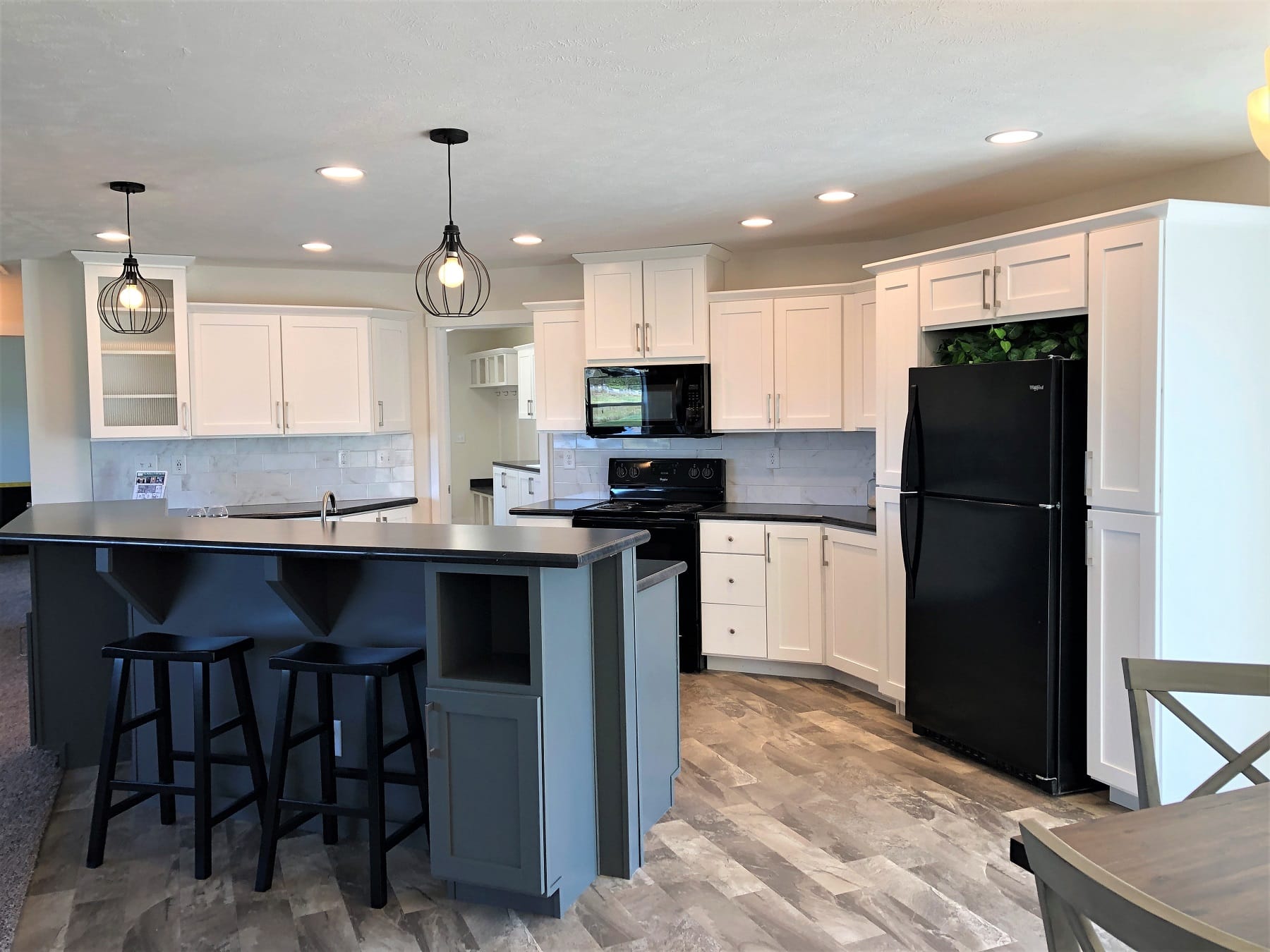 Commodore Mulberry II RX 838 Jackson Kitchen 4 D&W Homes