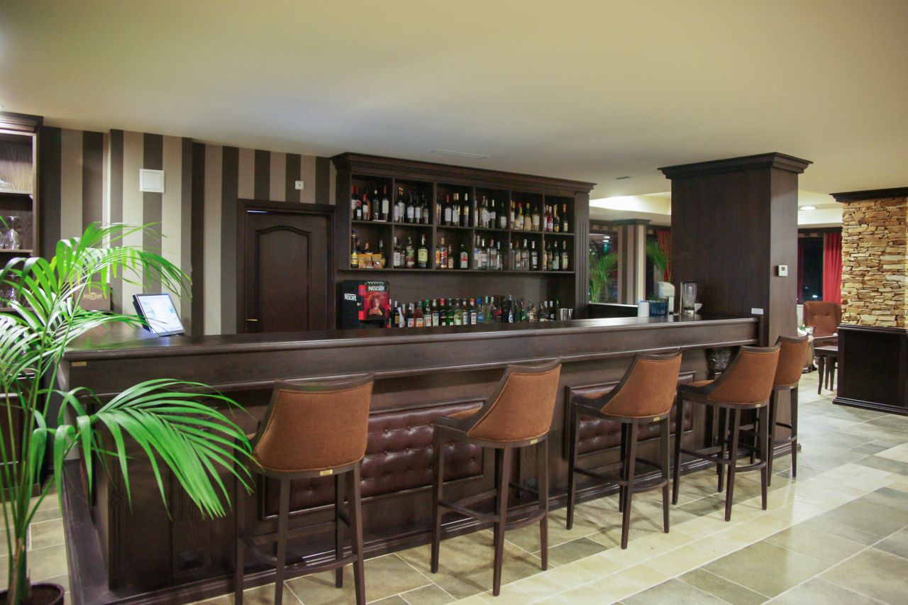 Lobby Bar