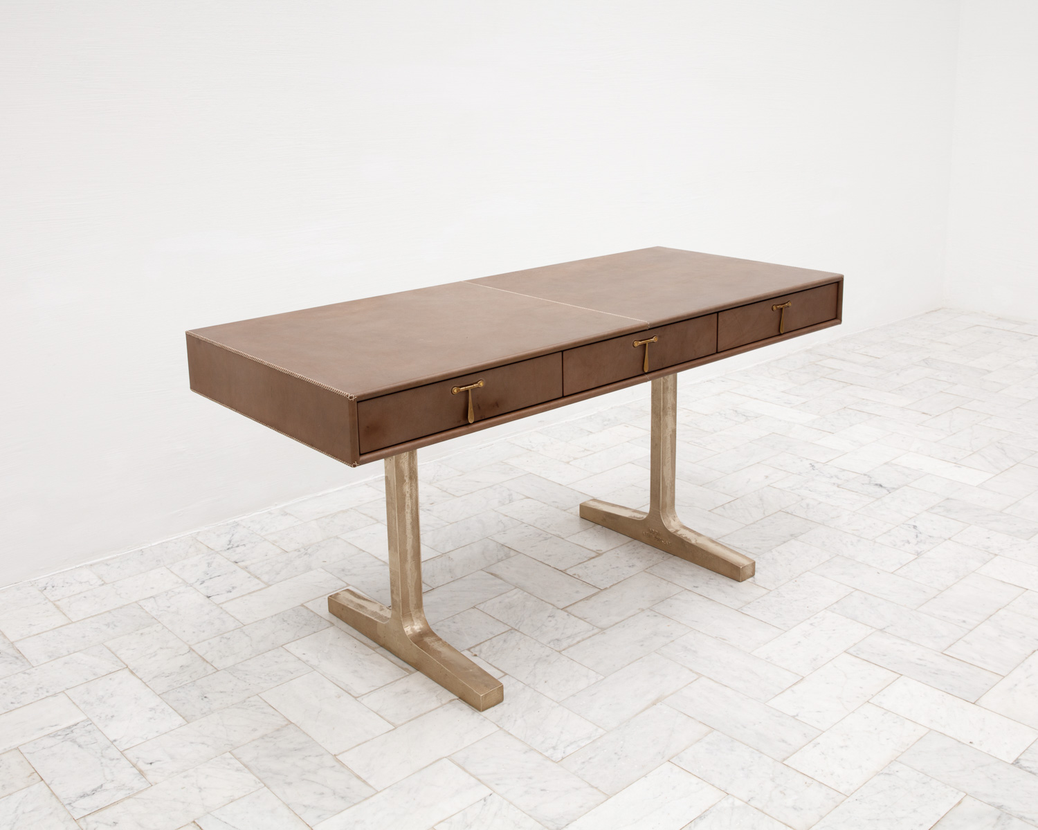 BDDW CAPTAIN'S WRITING DESK